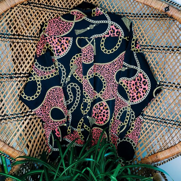 Monki chain print oversized longline satin blouse - Picture 3 of 3